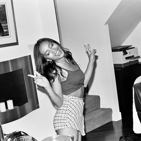 Meet your Posher, Schatze - Picture 1 of 1